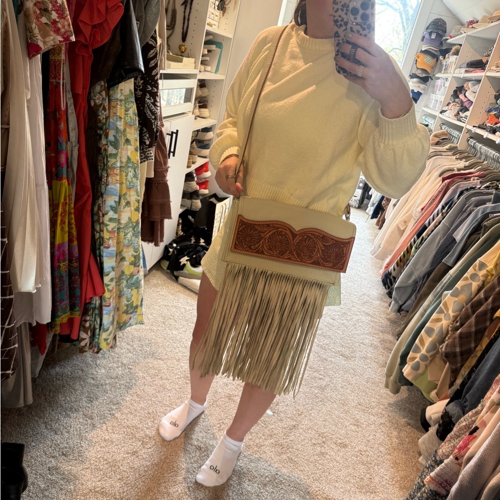 Natural Daisy Tooled Clutch Stadium Purse